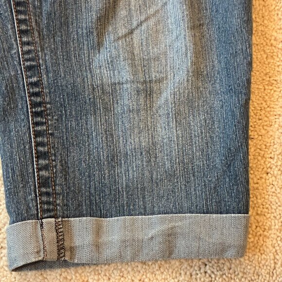 Faded Glory Capri Jeans Faded Cuffed Leg Bottoms - Picture 3 of 10